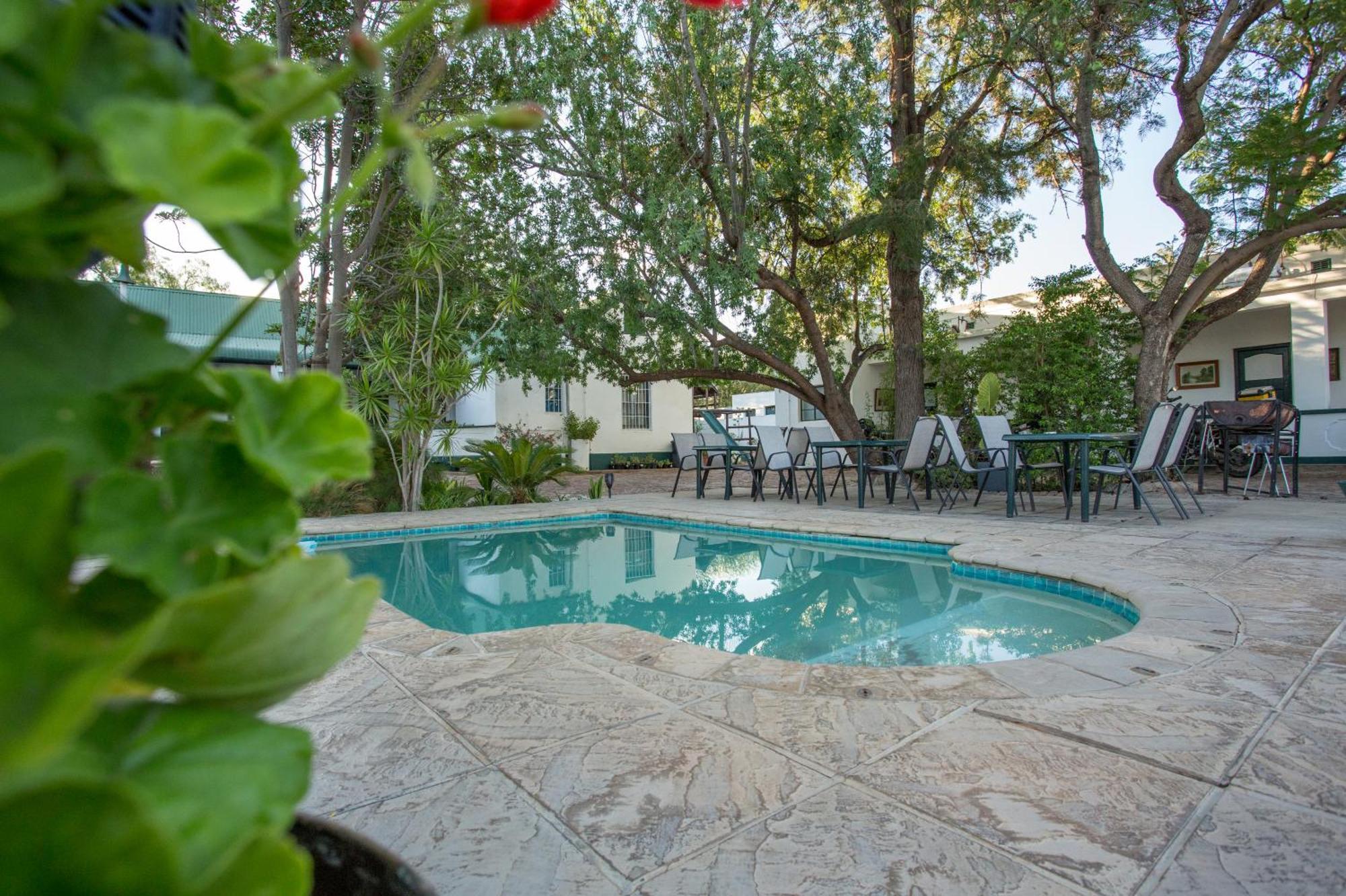 Steytlerville Royal Hotel Экстерьер фото
