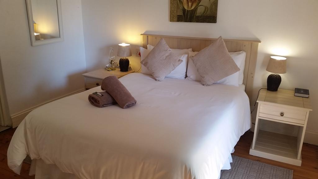 Steytlerville Royal Hotel Экстерьер фото